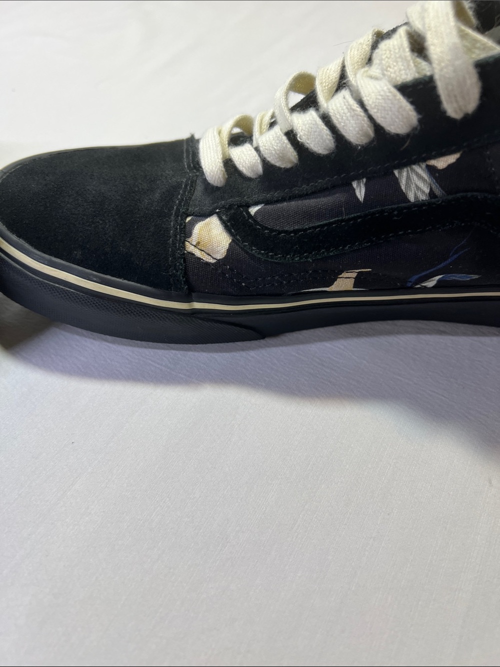 Vans Black Floral Low-Top Skate Shoes with Cream Accents 10 1/2 Men’s Women’s 12 - Picture 14 of 15